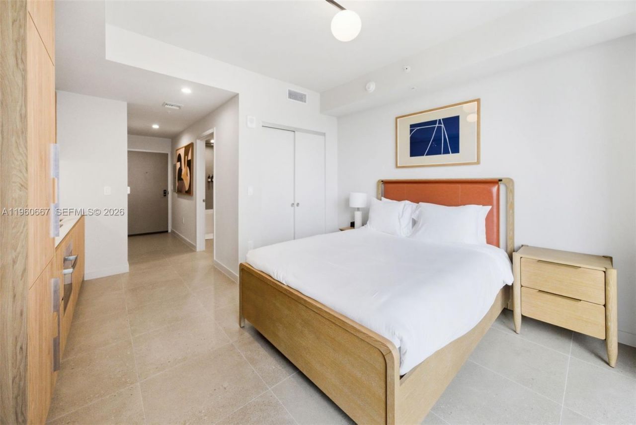 11 NE 6, Unit 1802, Miami, FL 33132 Photo
