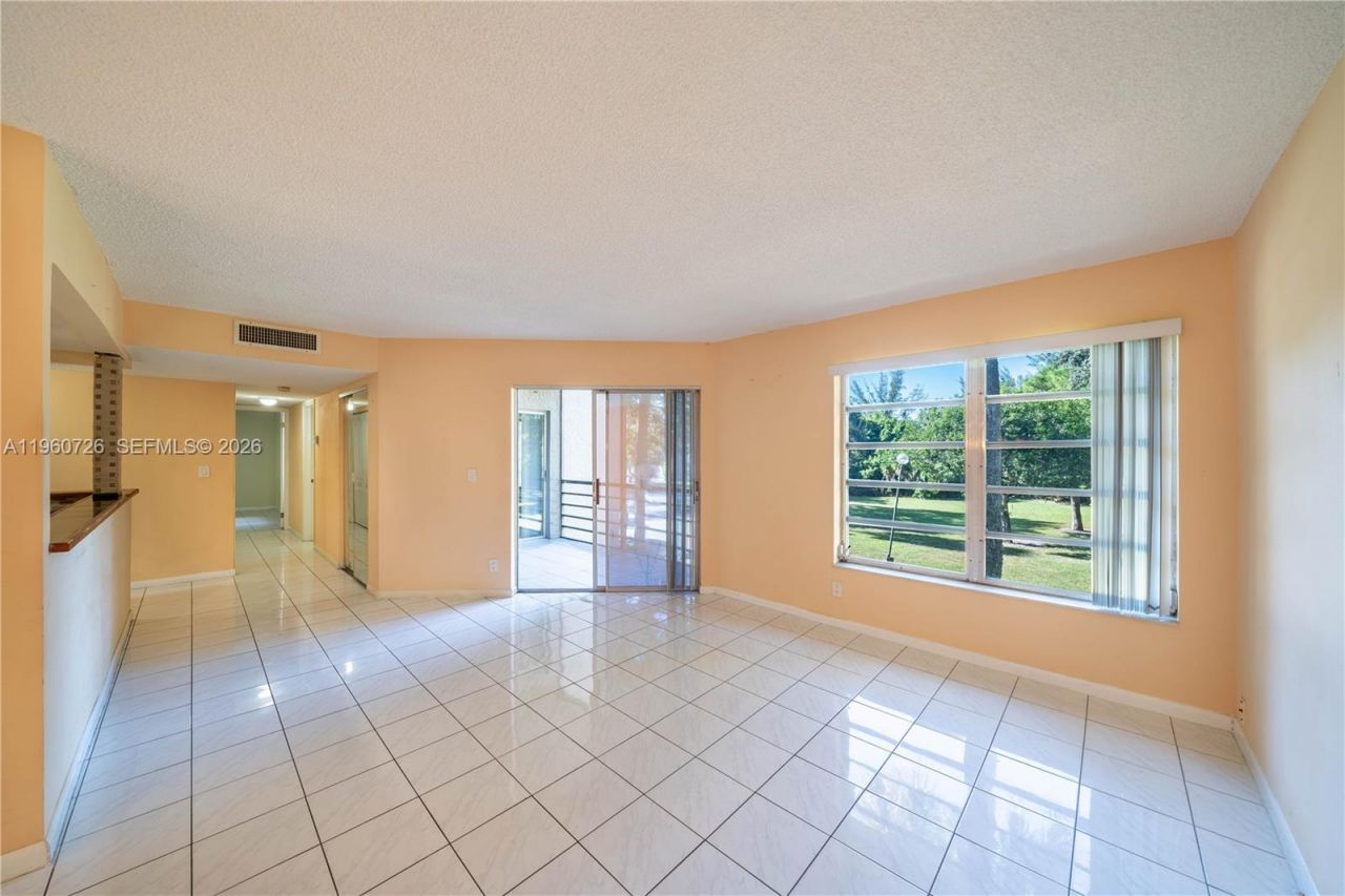 3100 Riverside Dr, Unit 210, Coral Springs, FL 33065 Photo