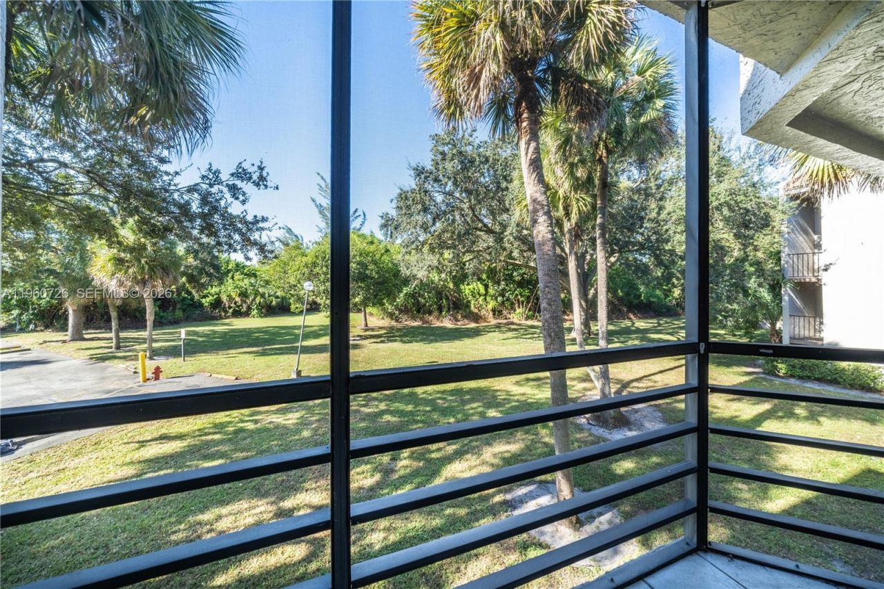 3100 Riverside Dr, Unit 210, Coral Springs, FL 33065 Photo