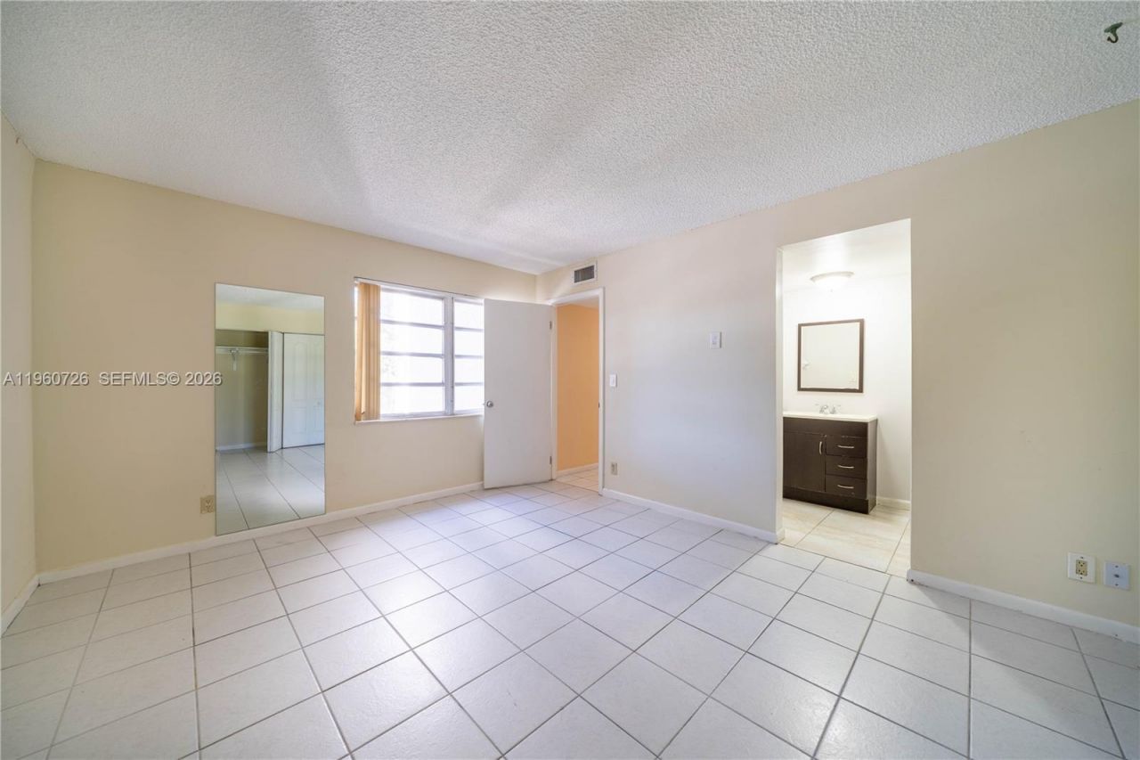 3100 Riverside Dr, Unit 210, Coral Springs, FL 33065 Photo