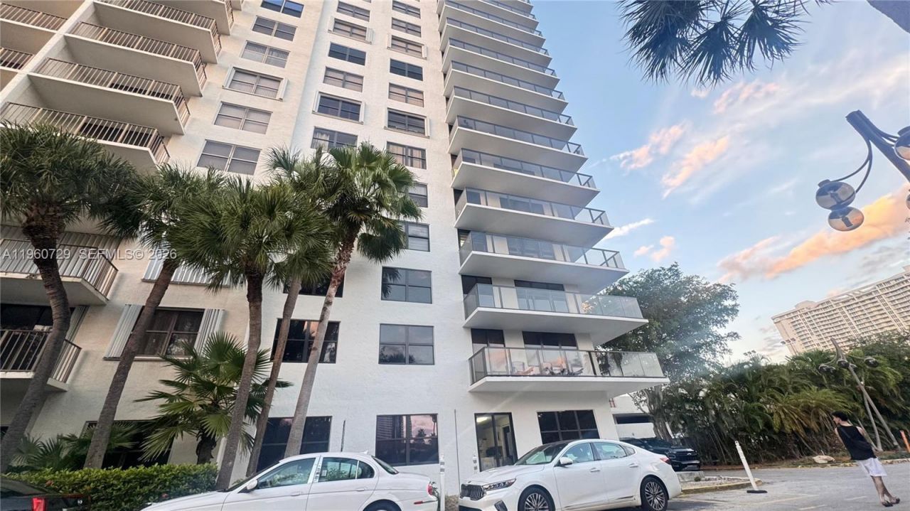 18151 NE 31st Ct , Unit 707, Aventura, FL 33160 Photo