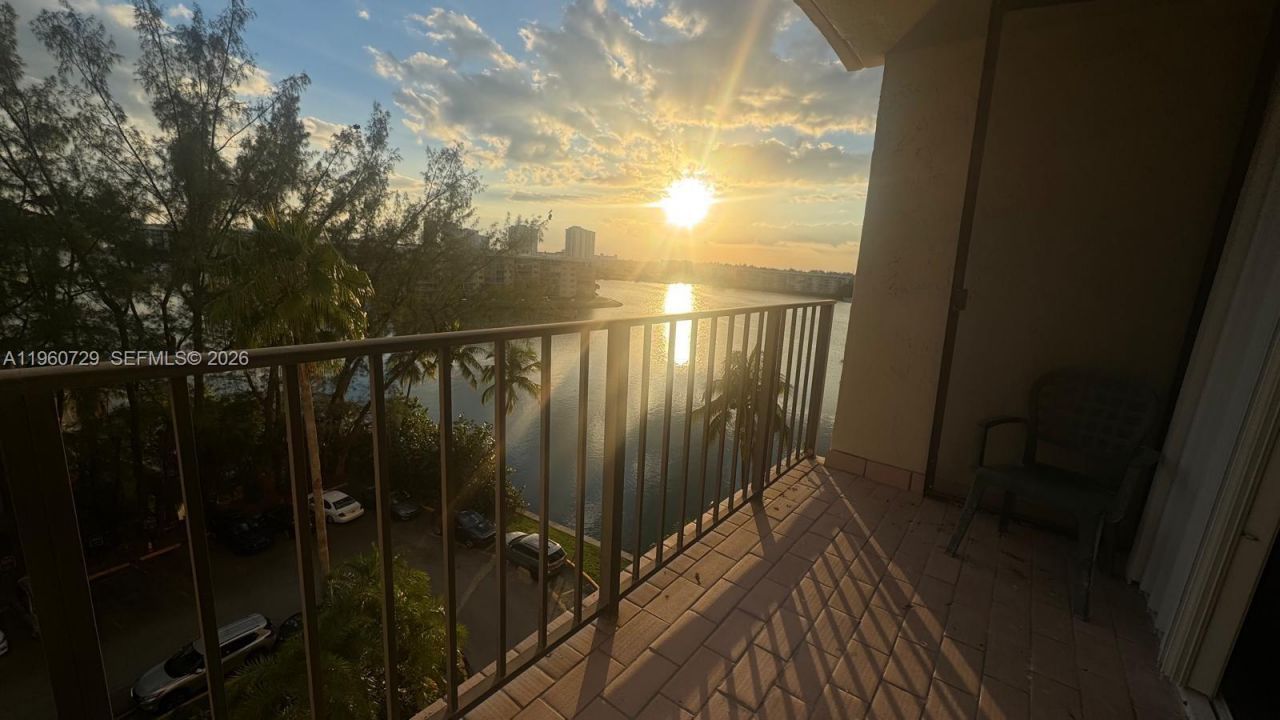 18151 NE 31st Ct , Unit 707, Aventura, FL 33160 Photo