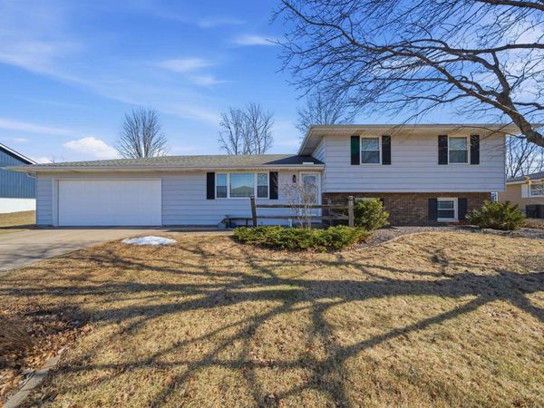 604 IVY Lane, Tremont, IL 61568