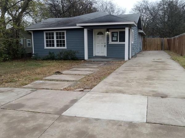 1105 Poindexter Avenue, Cleburne, TX 76033