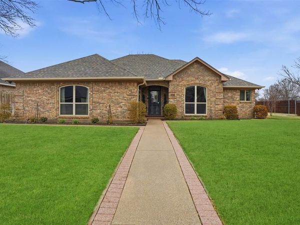 1608 Quail Hollow, Cleburne, TX 76033
