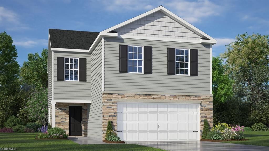 122 Linden Drive, Thomasville, NC 27360 Main Photo