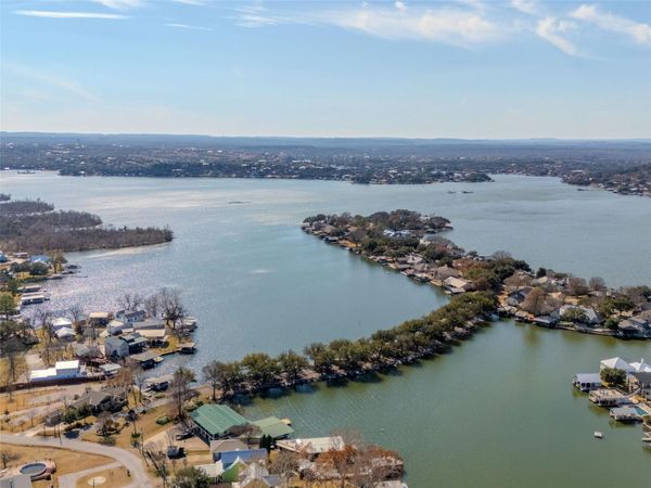 604 Highcrest DR, Unit 511, Granite Shoals, TX 78654