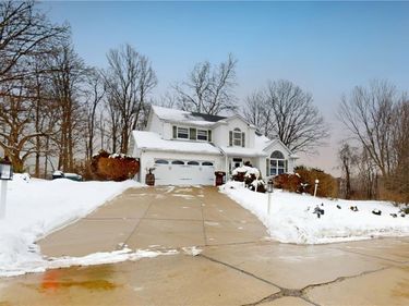 26487 Buckthorn Road, Oakwood Village, OH 44146