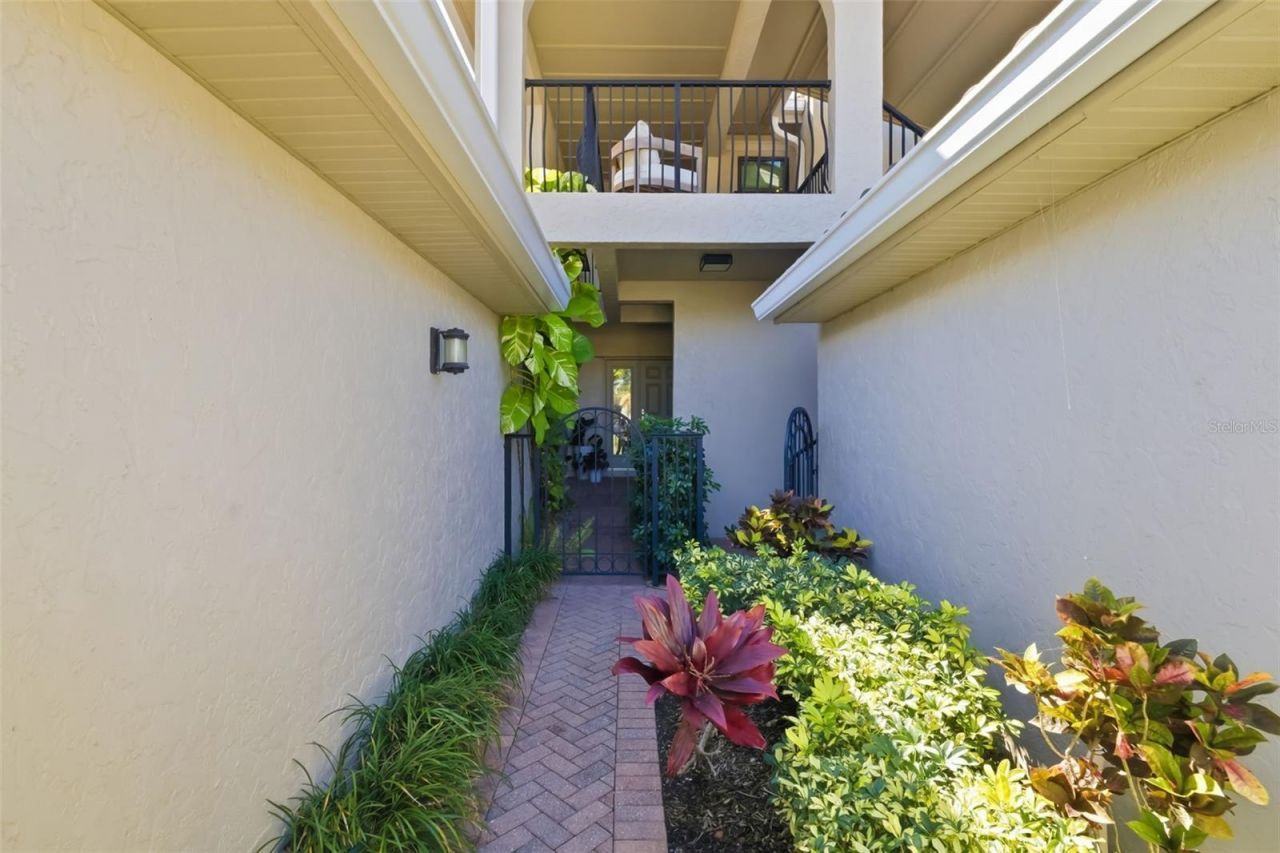 2195 Harbourside Drive, Unit 404, Longboat Key, FL 34228 Photo