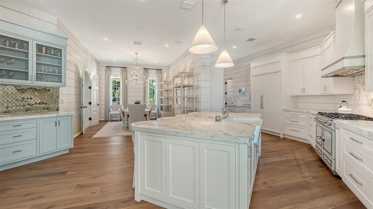 70 Lighthouse Point Drive, Longboat Key, FL 34228 Photo