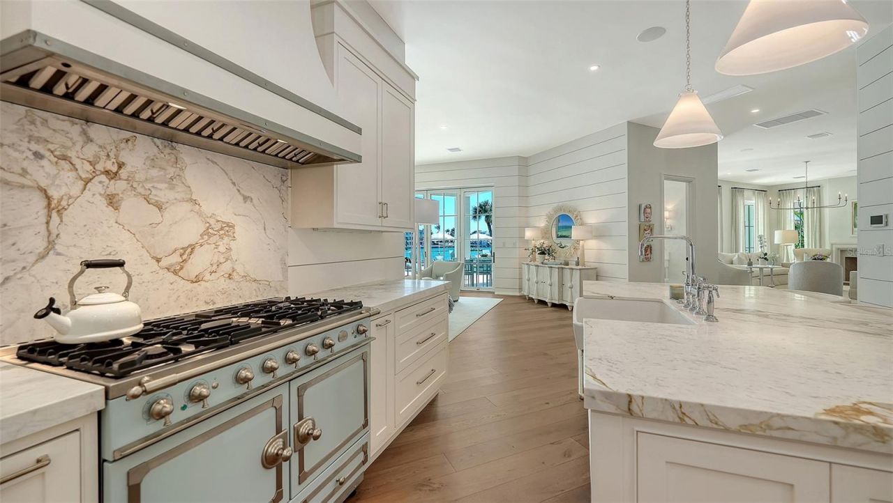 70 Lighthouse Point Drive, Longboat Key, FL 34228 Photo