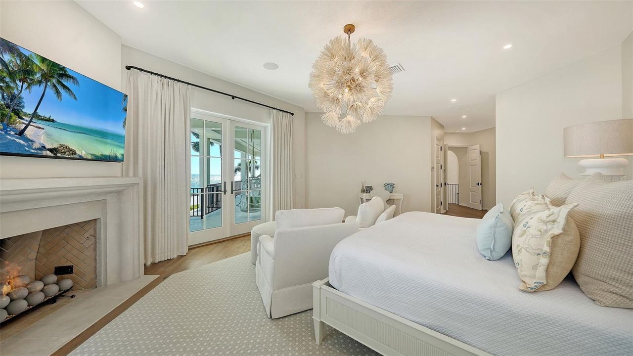 70 Lighthouse Point Drive, Longboat Key, FL 34228 Photo