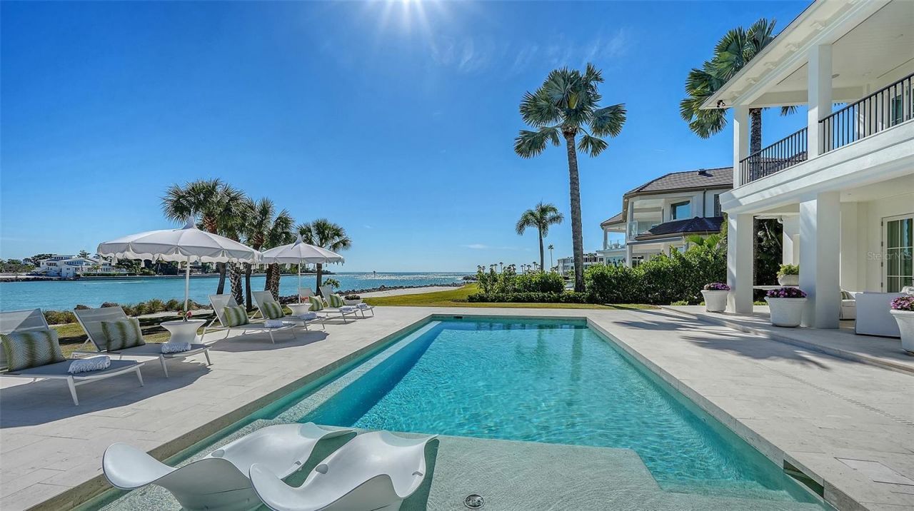70 Lighthouse Point Drive, Longboat Key, FL 34228 Photo