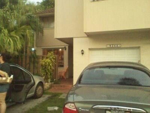 8244 NW 9th Court, Unit 8, Plantation, FL 33324