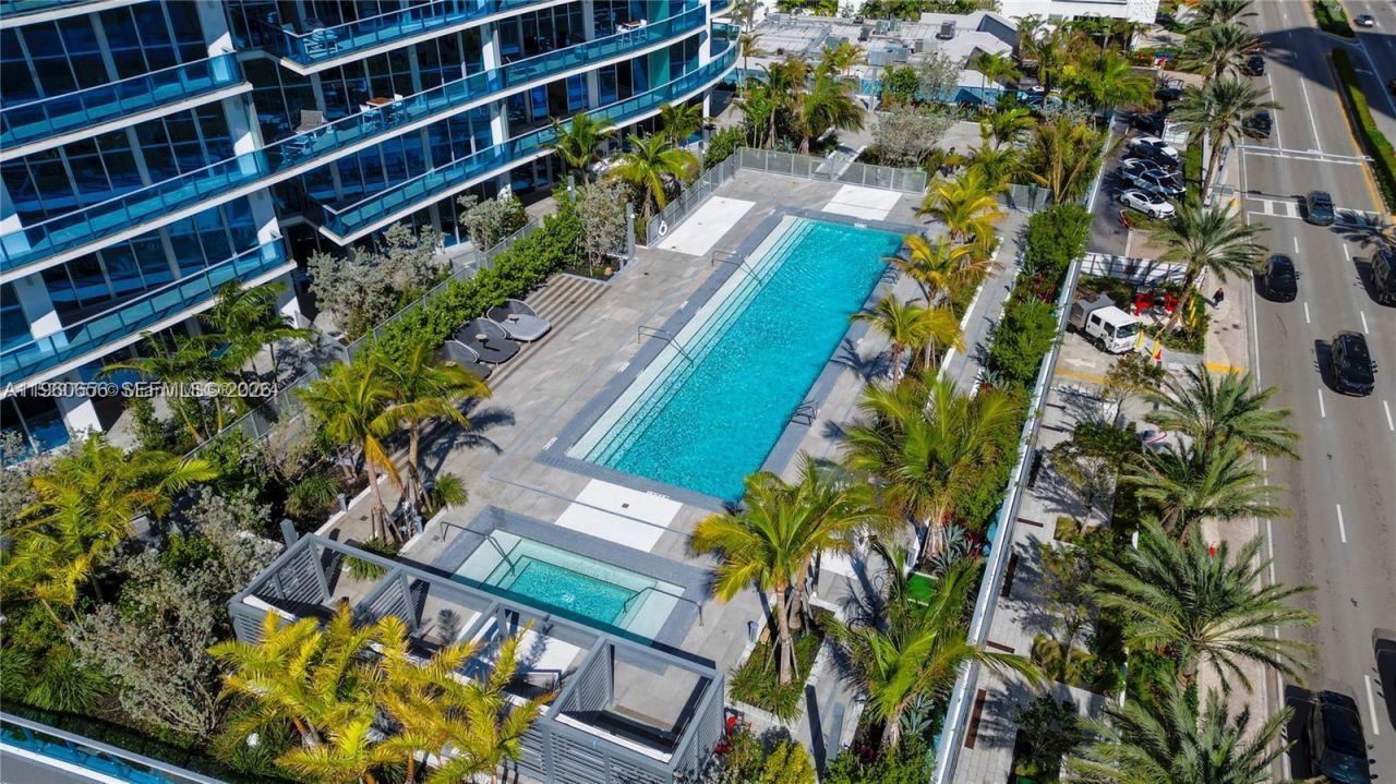 17550 Collins Ave, Unit 505, Sunny Isles Beach, FL 33160 Photo