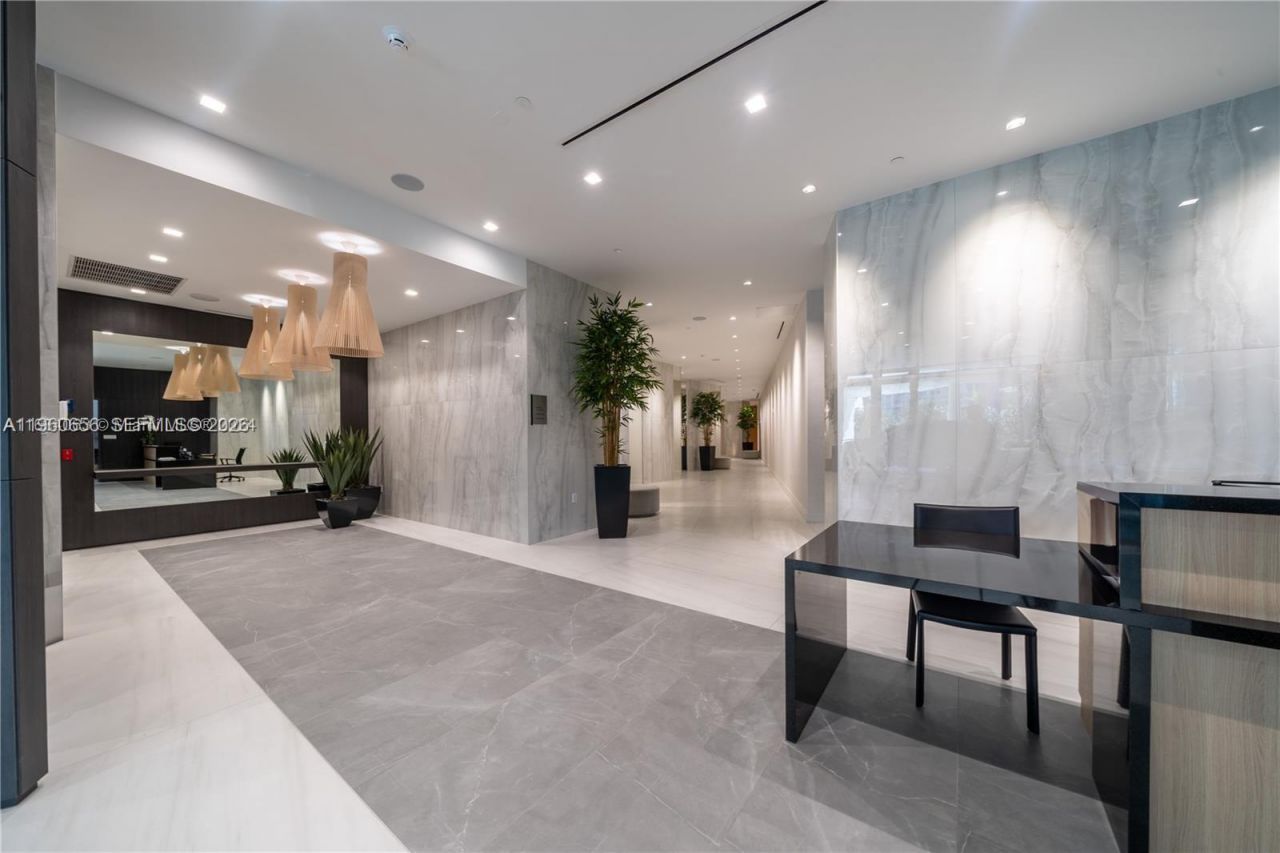 17550 Collins Ave, Unit 505, Sunny Isles Beach, FL 33160 Photo