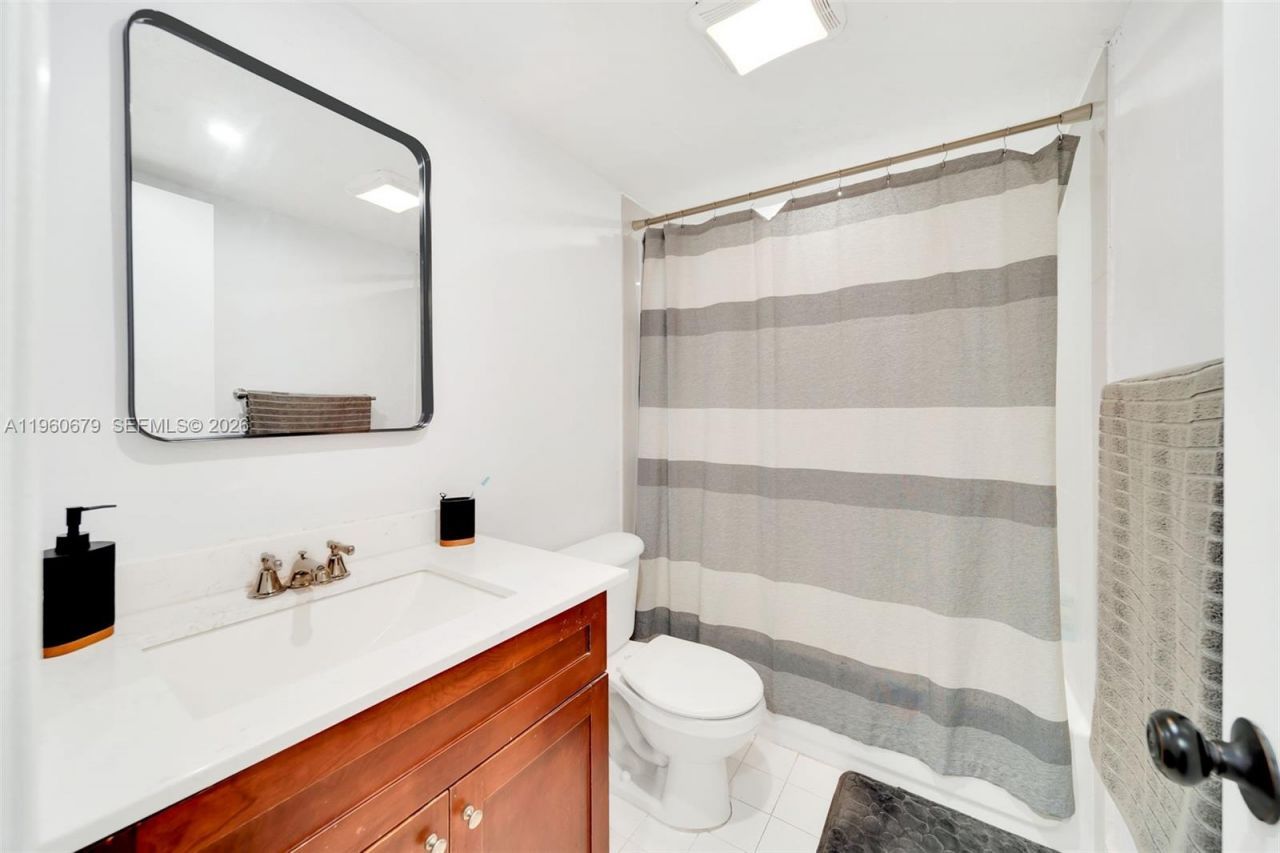 6900 N Kendall Dr, Unit A303, Pinecrest, FL 33156 Photo