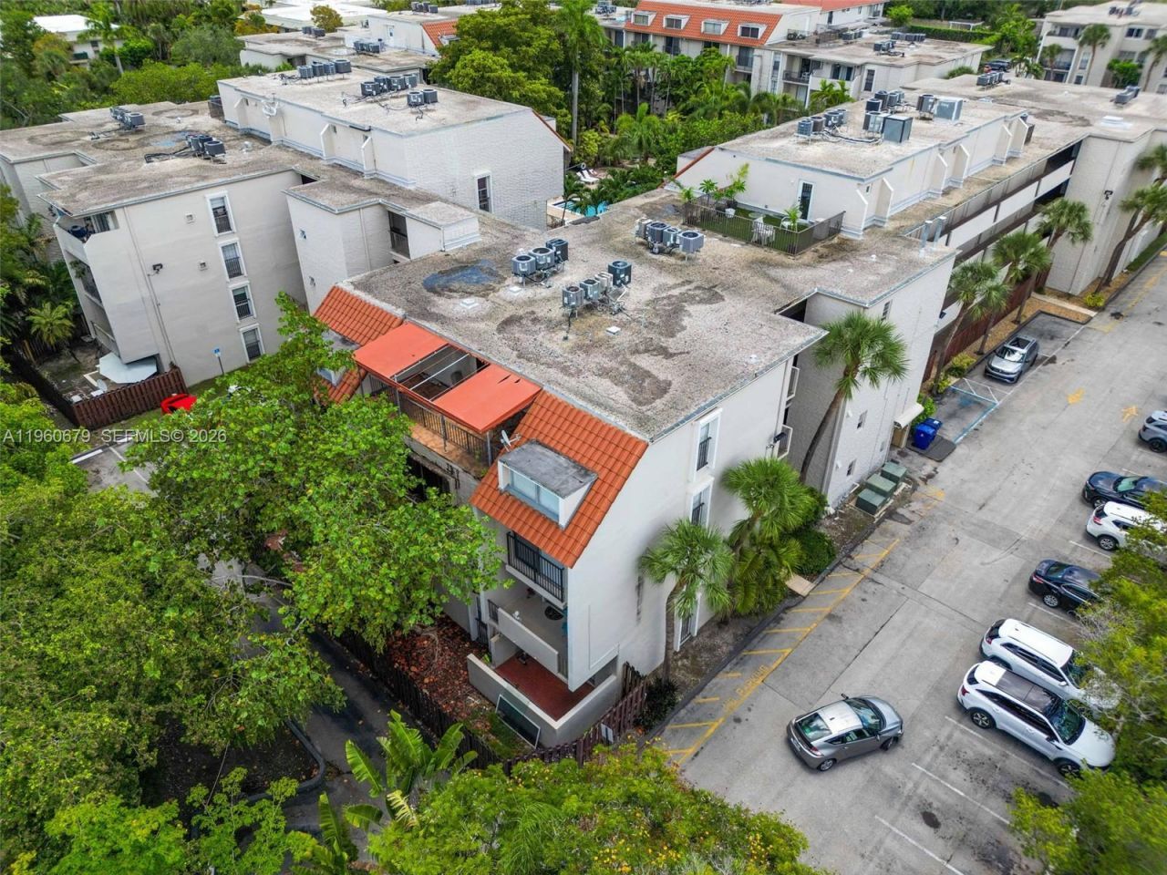 6900 N Kendall Dr, Unit A303, Pinecrest, FL 33156 Photo