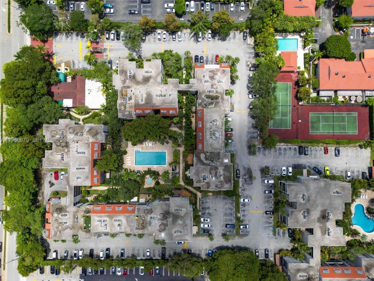 6900 N Kendall Dr, Unit A303, Pinecrest, FL 33156 Photo