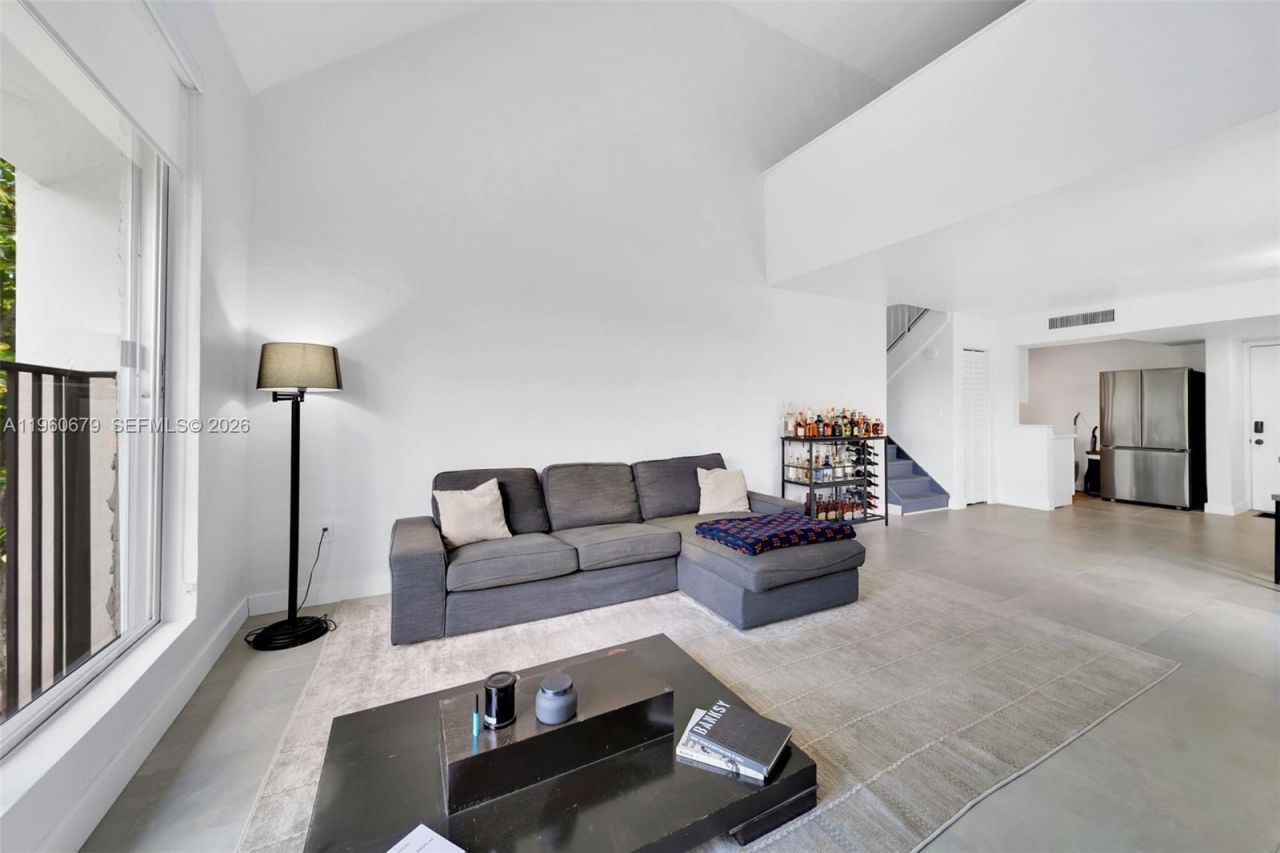 6900 N Kendall Dr, Unit A303, Pinecrest, FL 33156 Photo