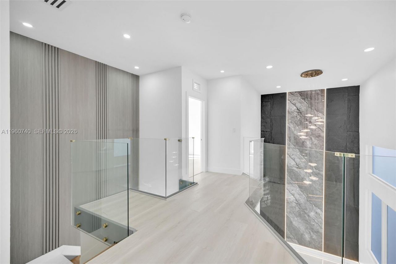 6042 SW 159 Ct , Miami, FL 33193 Photo