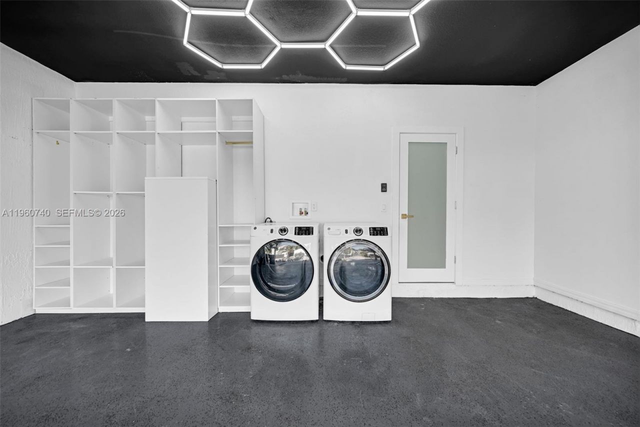 6042 SW 159 Ct , Miami, FL 33193 Photo