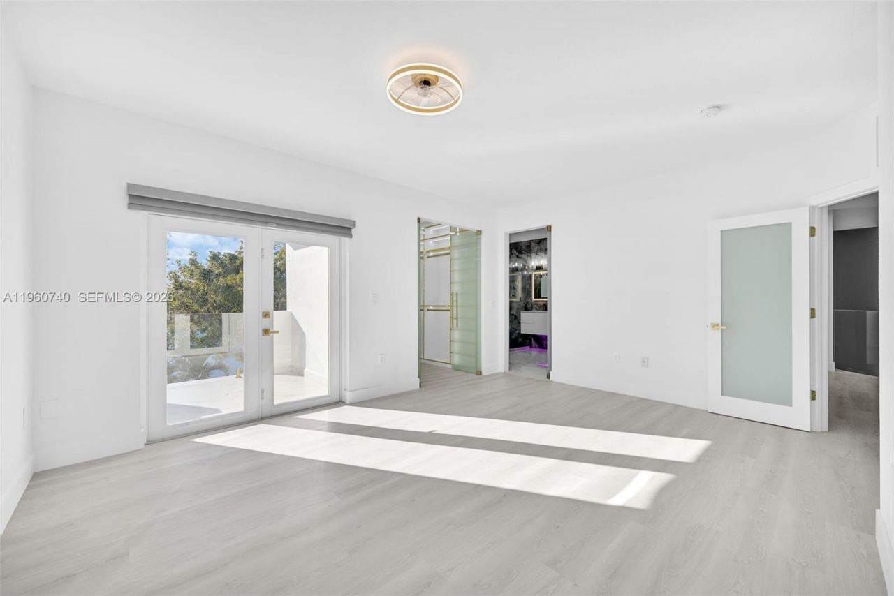 6042 SW 159 Ct , Miami, FL 33193 Photo