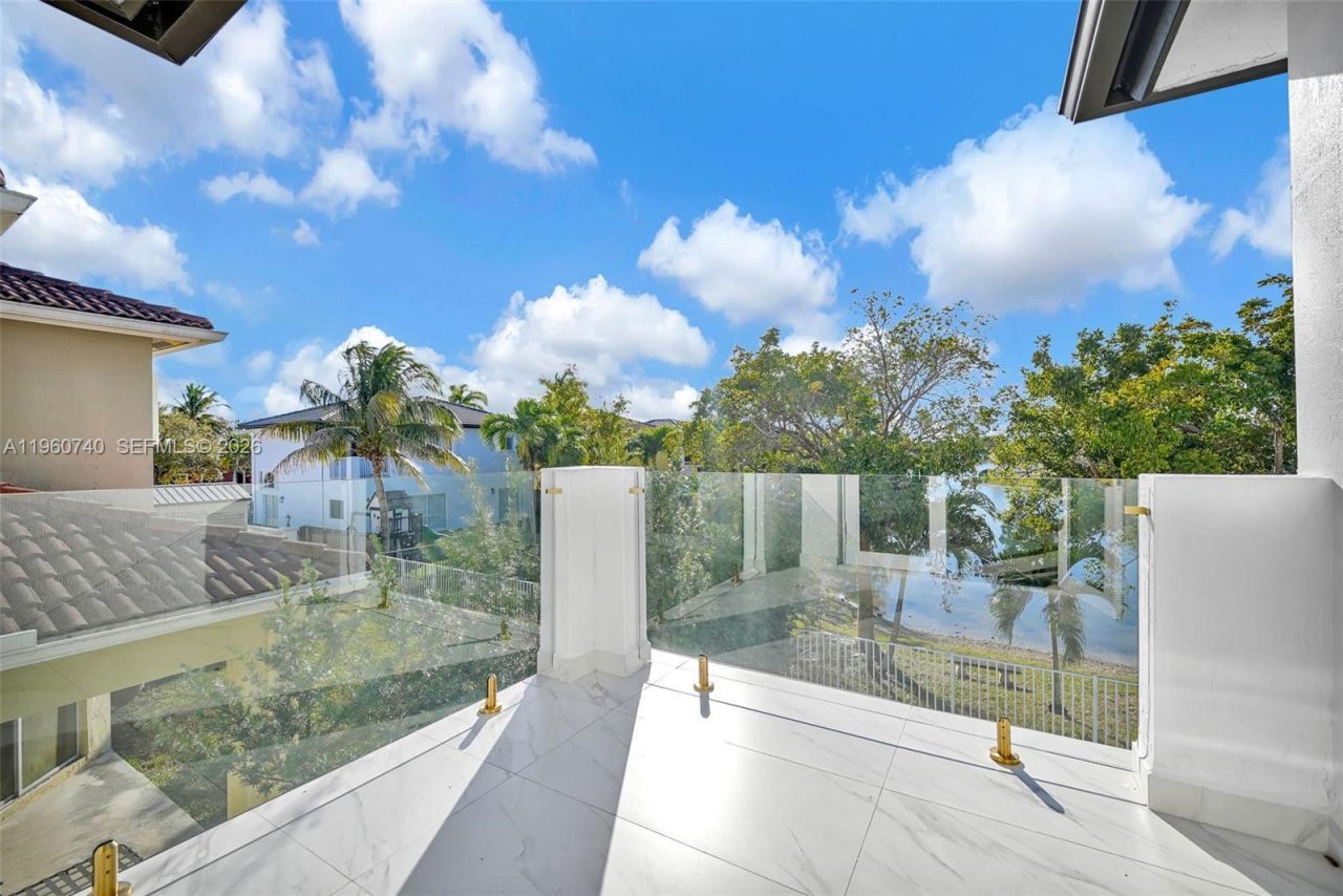 6042 SW 159 Ct , Miami, FL 33193 Photo