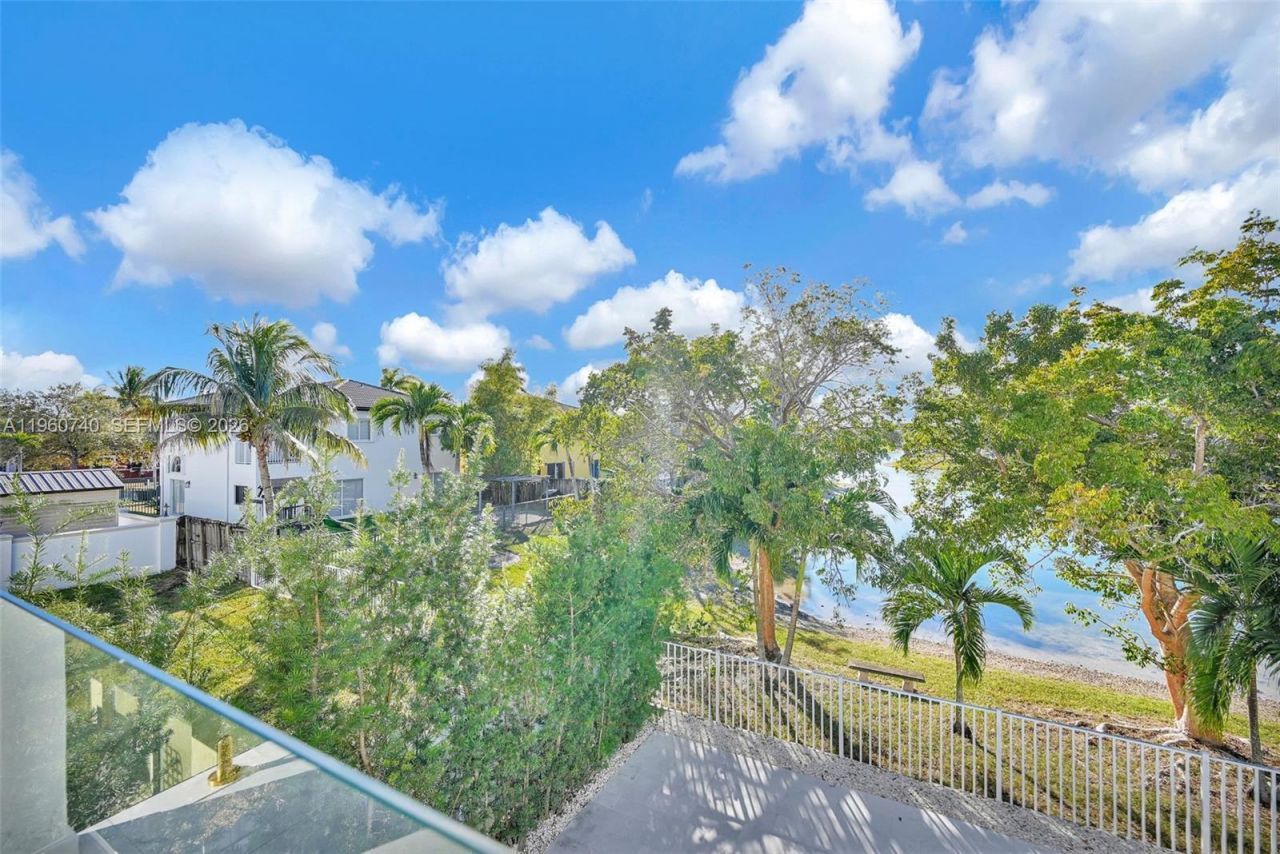 6042 SW 159 Ct , Miami, FL 33193 Photo