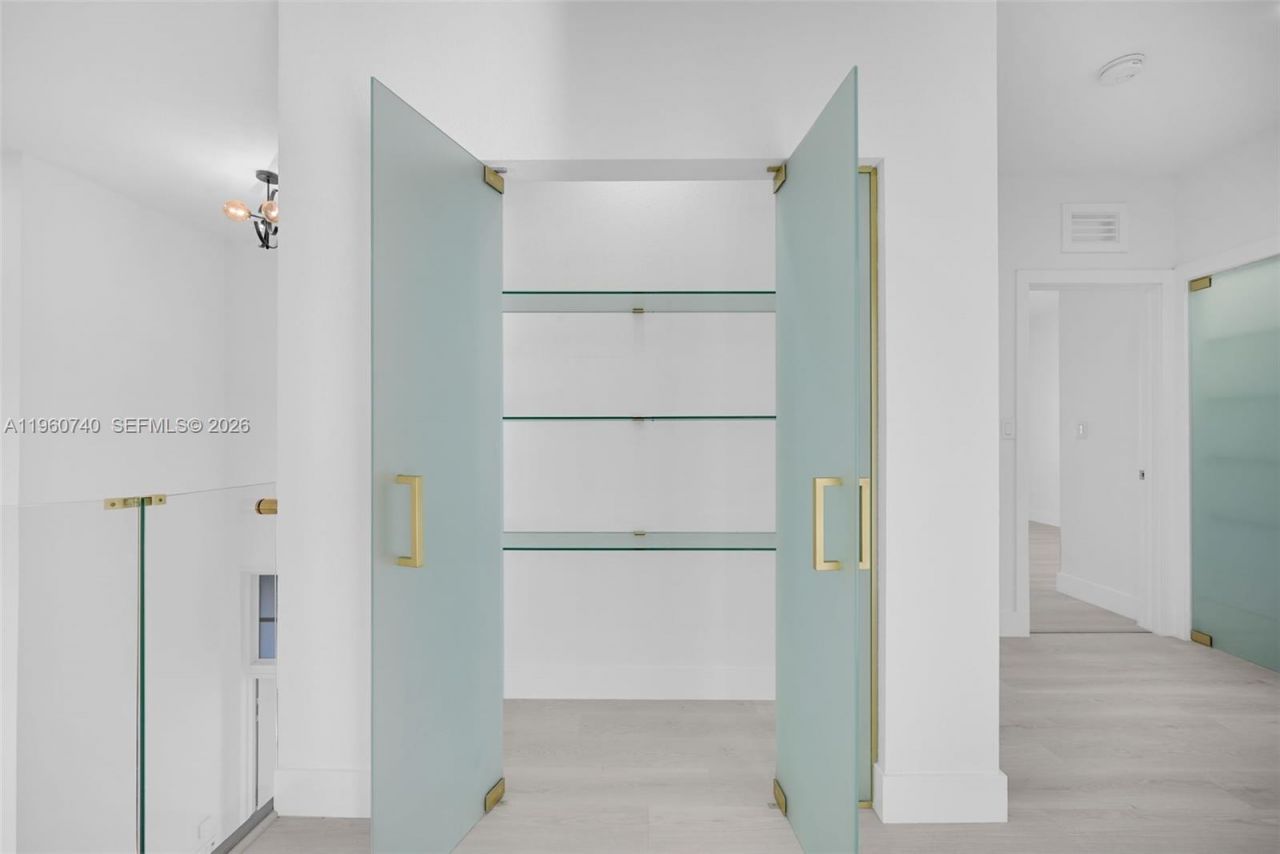 6042 SW 159 Ct , Miami, FL 33193 Photo