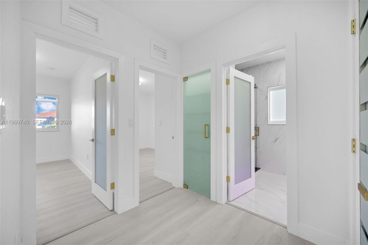 6042 SW 159 Ct , Miami, FL 33193 Photo