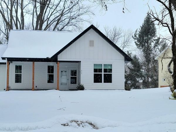 413 Franklin Avenue NW, Watertown, MN 55388