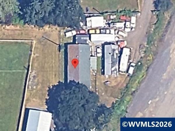 1901 KALMIA St, Sweet Home, OR 97386