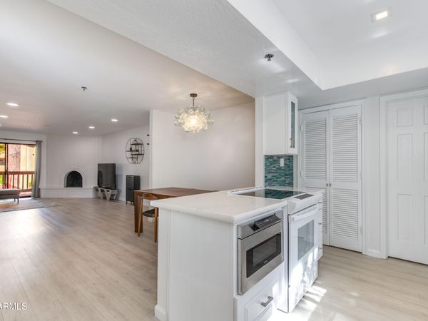 3031 N CIVIC CENTER Plaza, Unit 218, Scottsdale, AZ 85251