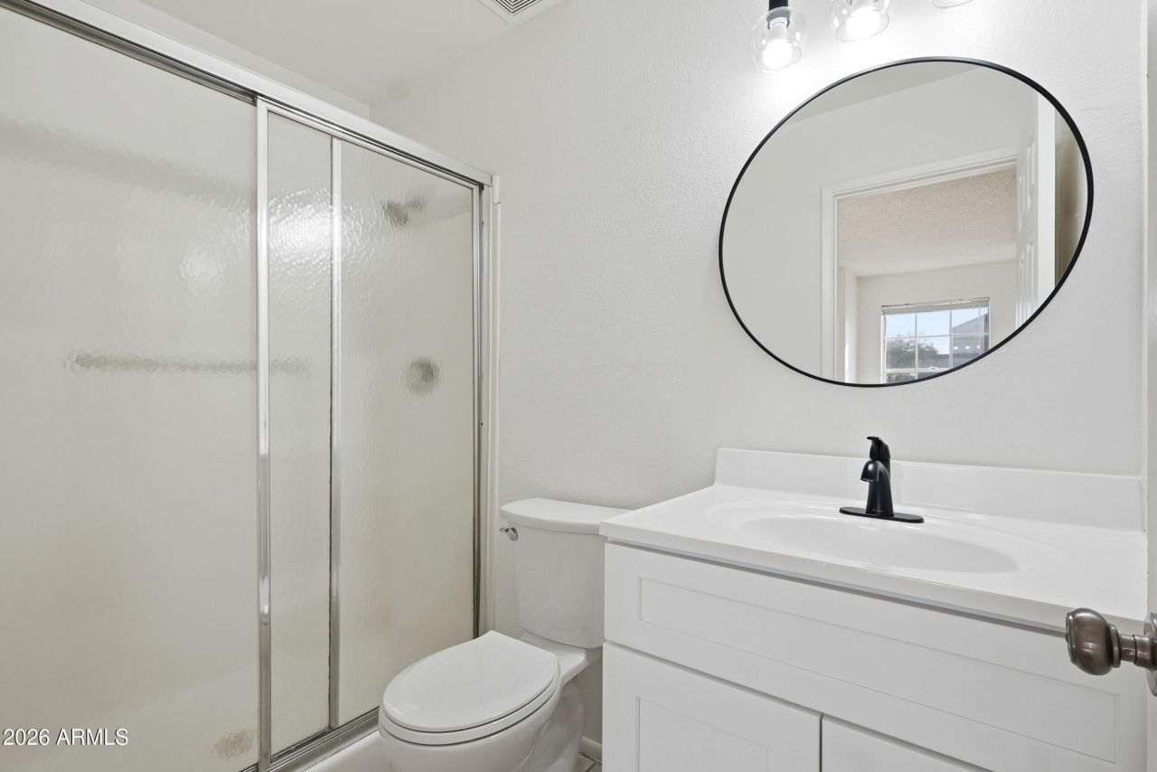 1033 E BENDIX Drive Tempe, AZ 85283