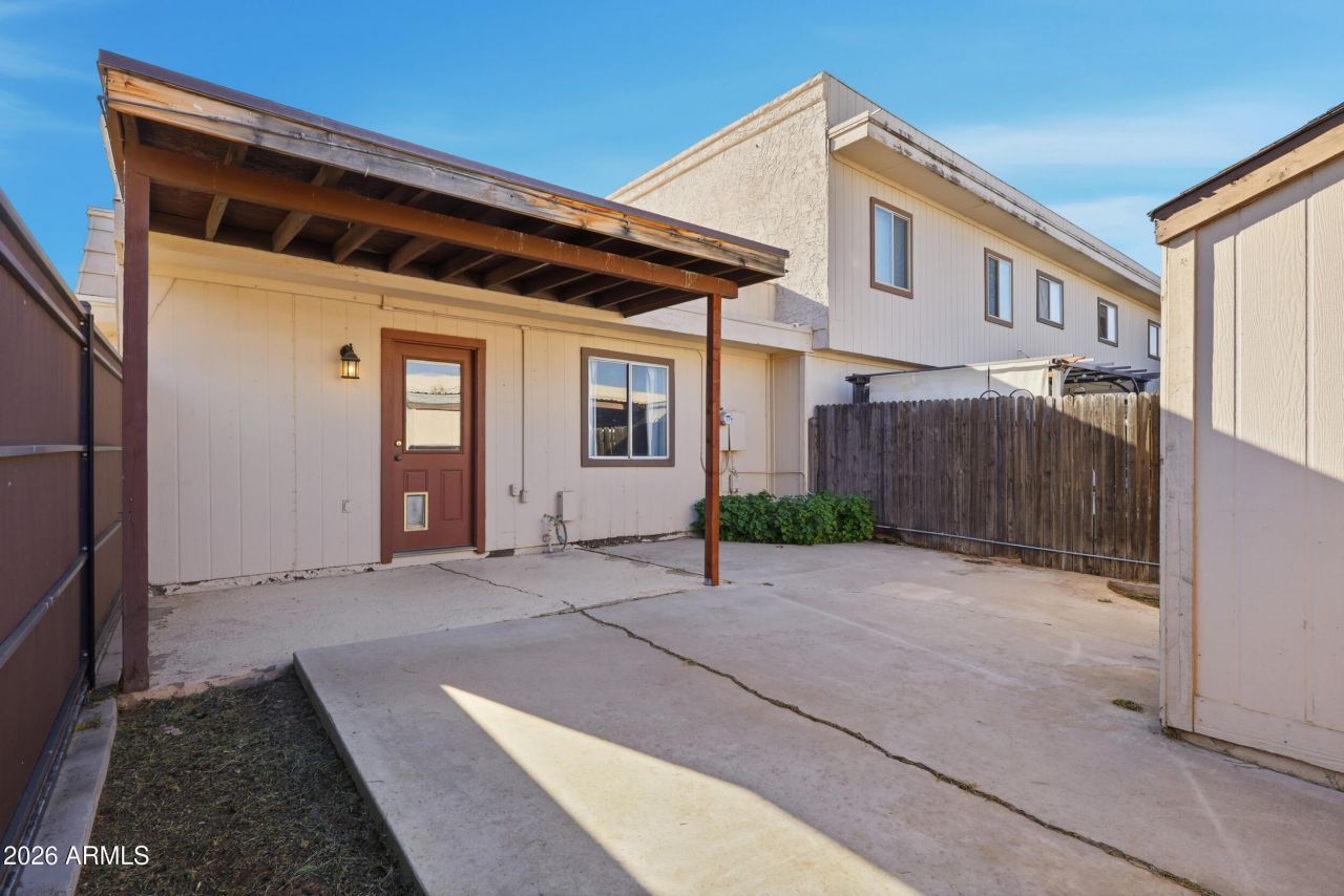 1033 E BENDIX Drive Tempe, AZ 85283