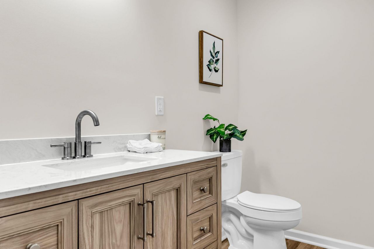 7133 Hendersonville Highway Photo 16