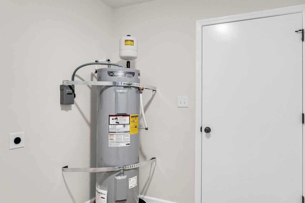 7133 Hendersonville Highway Photo 31