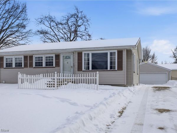 5365 Oakcrest Avenue, Austintown, OH 44515