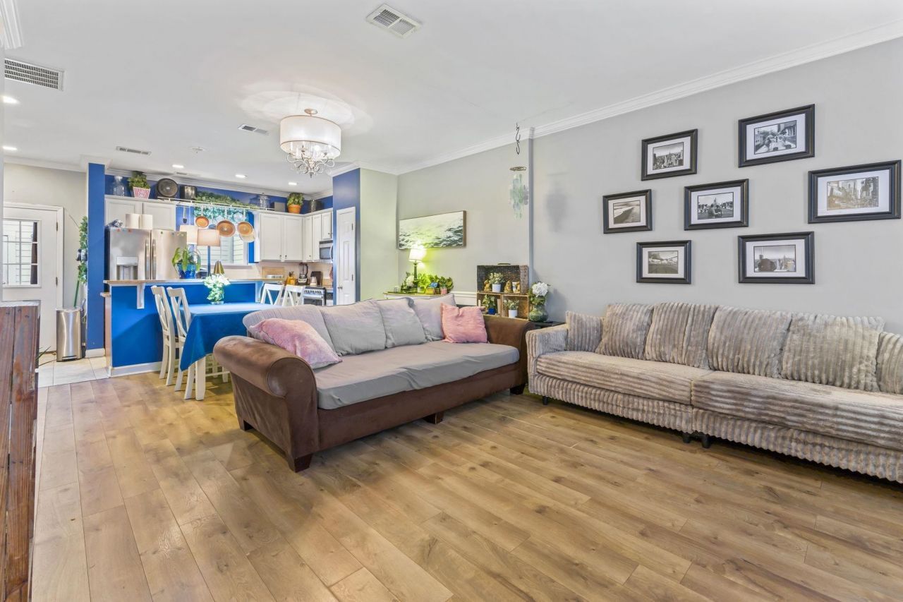 3564 Alexandria Ave. Photo 4