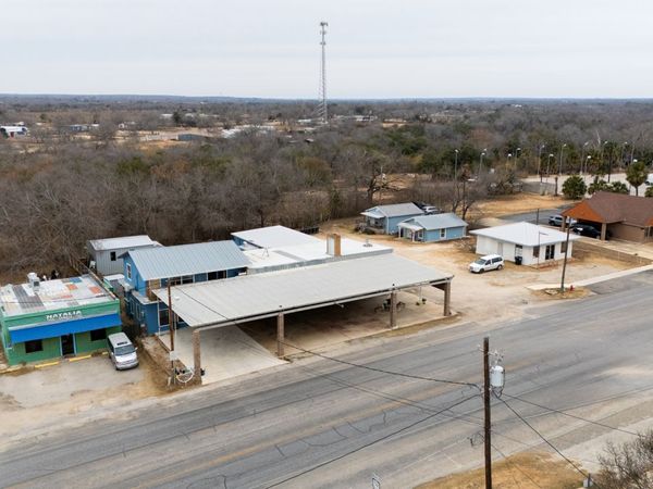 1871 State Highway 132, Natalia, TX 78059