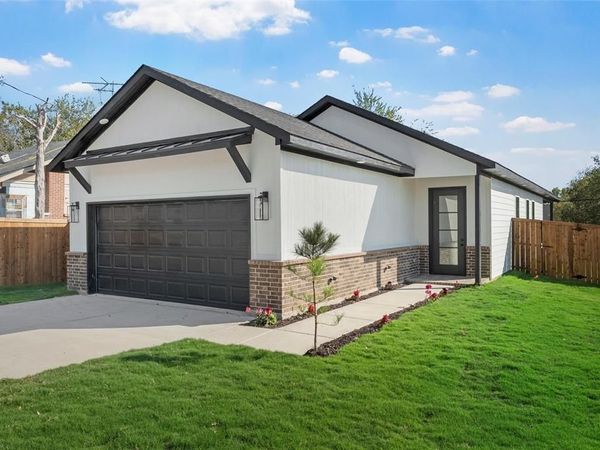 700 Park Drive, Hillsboro, TX 76645