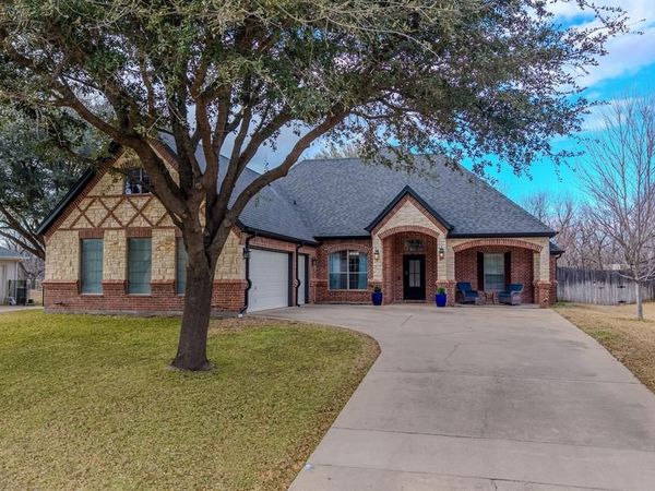 9001 Ravenswood Road, Granbury, TX 76049