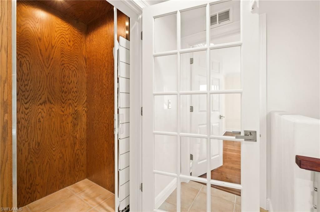 441 4th Ave S, Unit 304, Naples, FL 34102 Photo