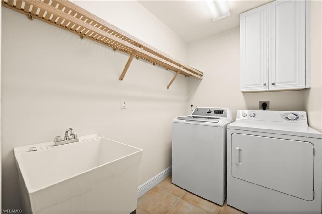 441 4th Ave S, Unit 304, Naples, FL 34102 Photo