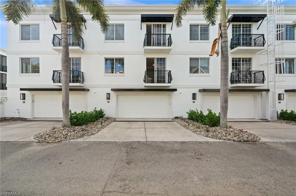 441 4th Ave S, Unit 304, Naples, FL 34102 Photo