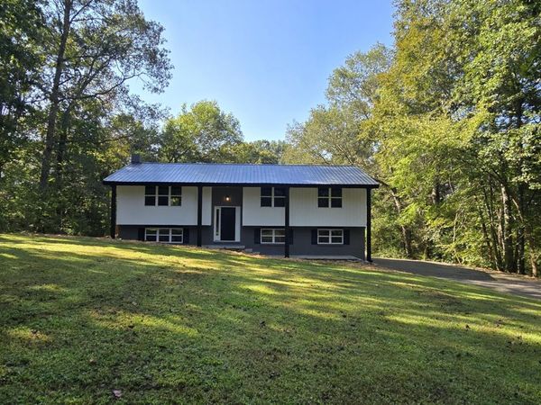 711 Omega Drive, Whitwell, TN 37397