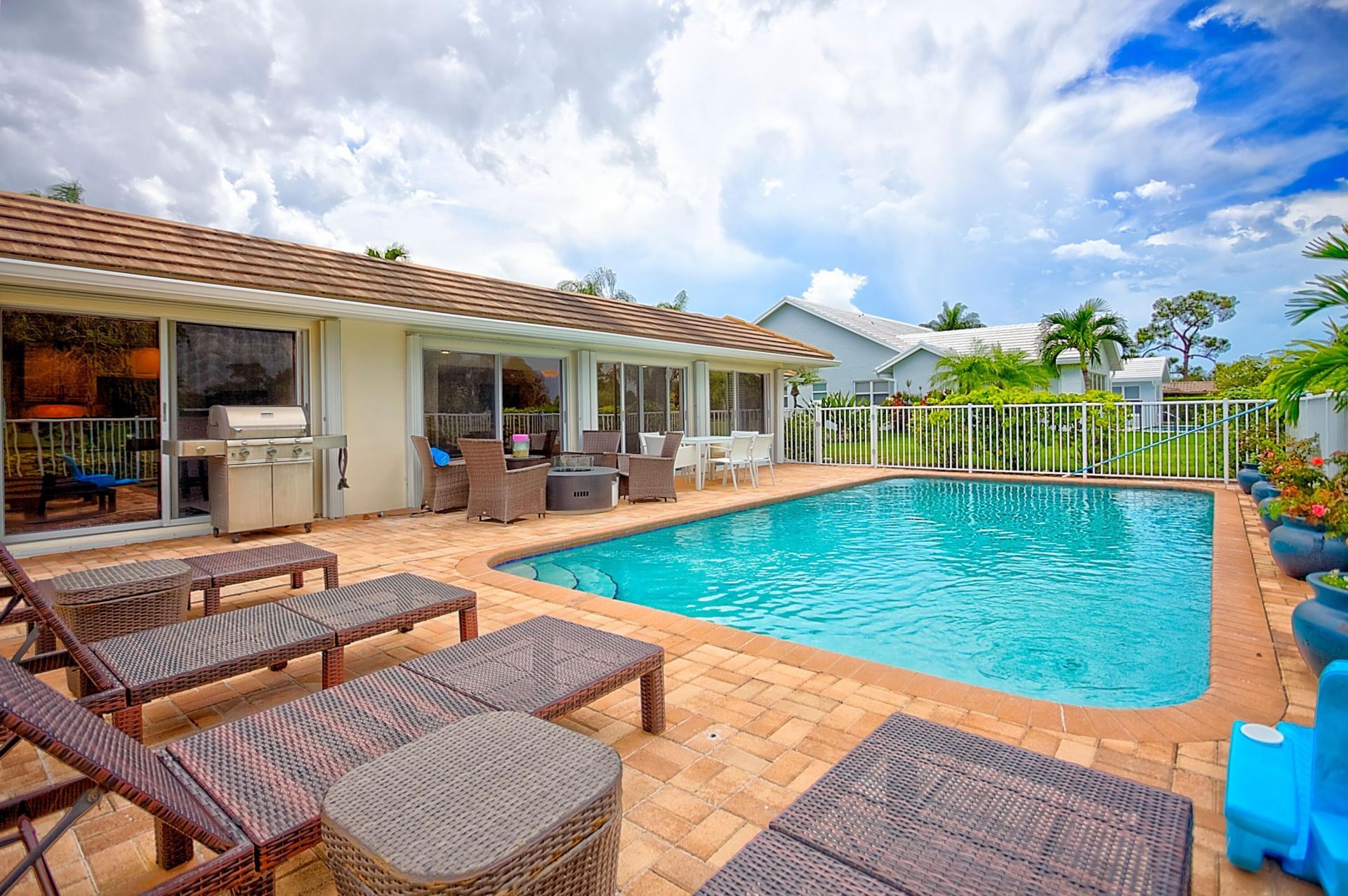 455 S Country Club Drive, Atlantis, FL 33462 Photo