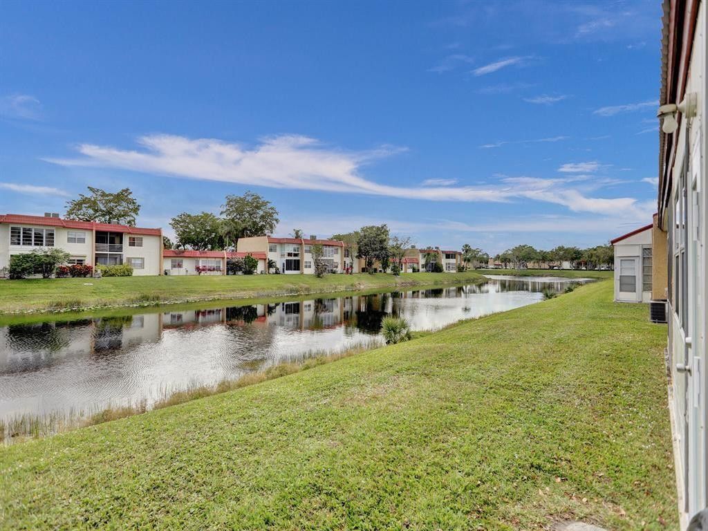 138 Lake Barbara Drive, Unit 138, West Palm Beach, FL 33411 Photo