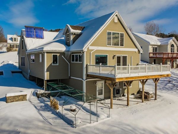 38 Ozzy Lane, Hartford, VT 05001